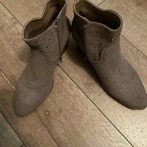 Naturalizer Soul Ankle Boots. Gorgeous Brown. Size 8.5M.